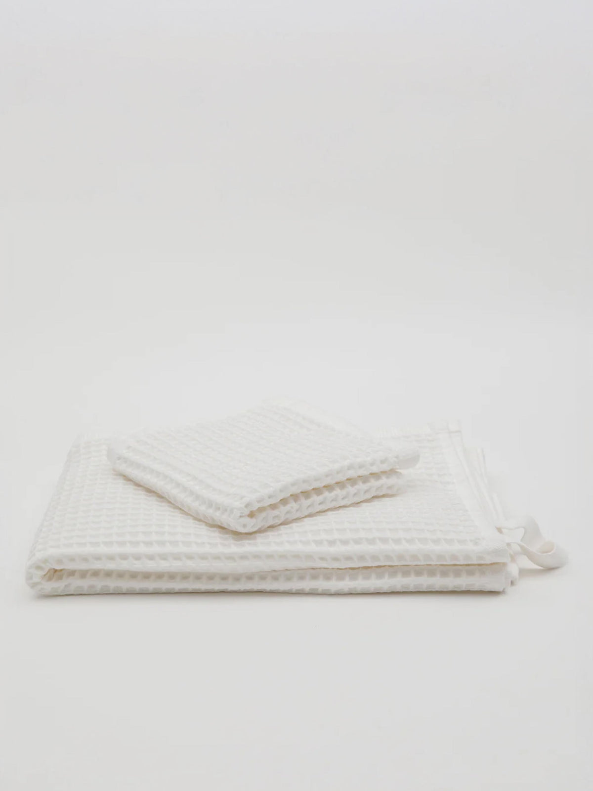 Olivia Hand Towel in White