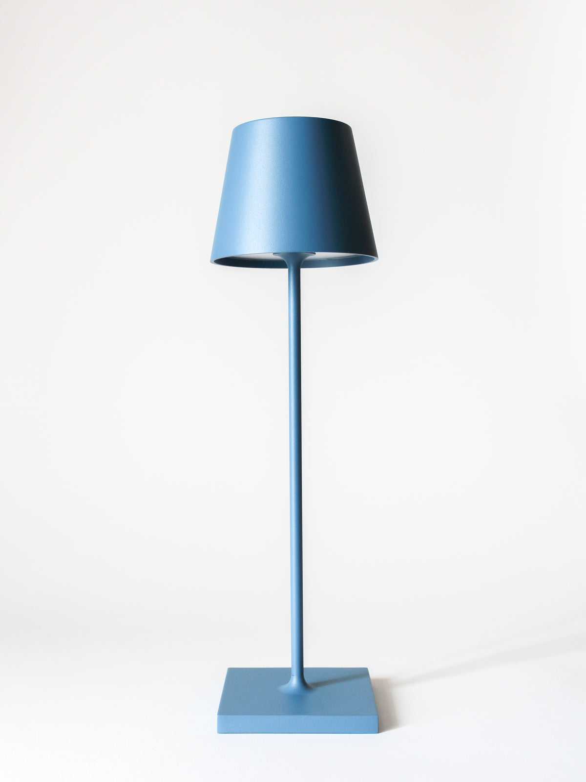 Cordless Table Lamp